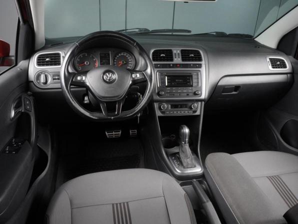 Volkswagen Polo V Рестайлинг с пробегом 2017 года, цена 1 219 000 рублей, 128319 км, седан, Автокод Объявления