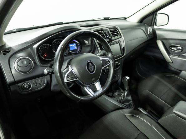 Renault Sandero II Рестайлинг с пробегом 2018 года, цена 990 989 рублей, 116395 км, хэтчбек, Автокод Объявления