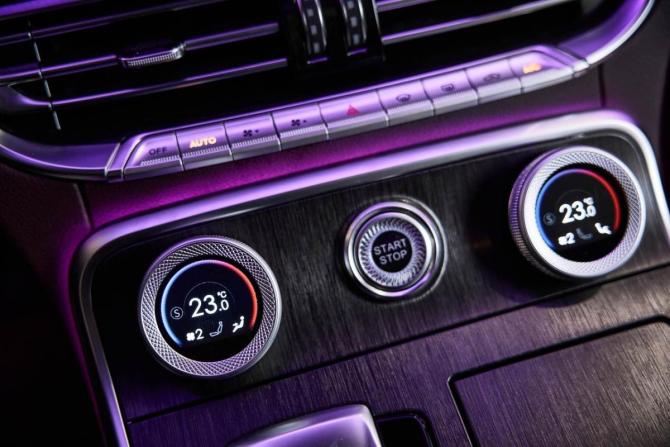 Новый Hongqi H9 I 2024 года, цена 5 880 000 рублей, седан, Автокод Объявления