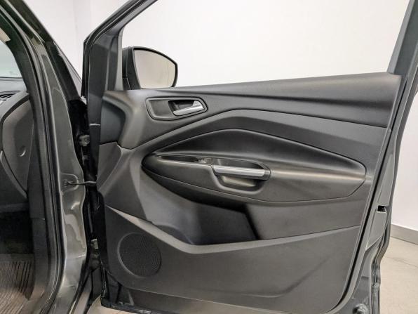 Ford Kuga II Рестайлинг с пробегом 2018 года, цена 1 690 000 рублей, 101418 км, внедорожник, Автокод Объявления