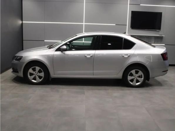 Skoda Octavia III (A7) Рестайлинг с пробегом 2018 года, цена 2 079 000 рублей, 124000 км, лифтбек, Автокод Объявления
