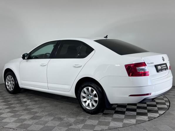 Skoda Octavia III (A7) Рестайлинг с пробегом 2018 года, цена 1 477 000 рублей, 171063 км, лифтбек, Автокод Объявления