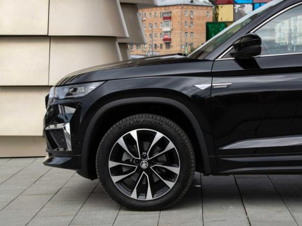 Skoda Kodiaq I Рестайлинг с пробегом 2023 года, цена 4 810 000 рублей, 22000 км, внедорожник, Автокод Объявления