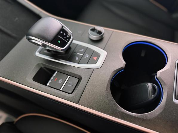 Omoda C5 I с пробегом 2023 года, цена 1 900 000 рублей, 15604 км, внедорожник, Автокод Объявления