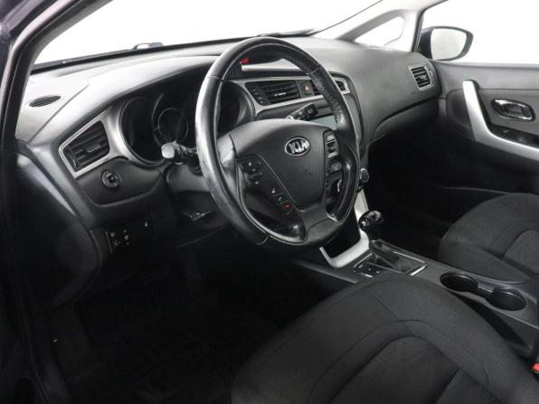Kia Ceed II Рестайлинг с пробегом 2018 года, цена 1 447 000 рублей, 82602 км, хэтчбек, Автокод Объявления