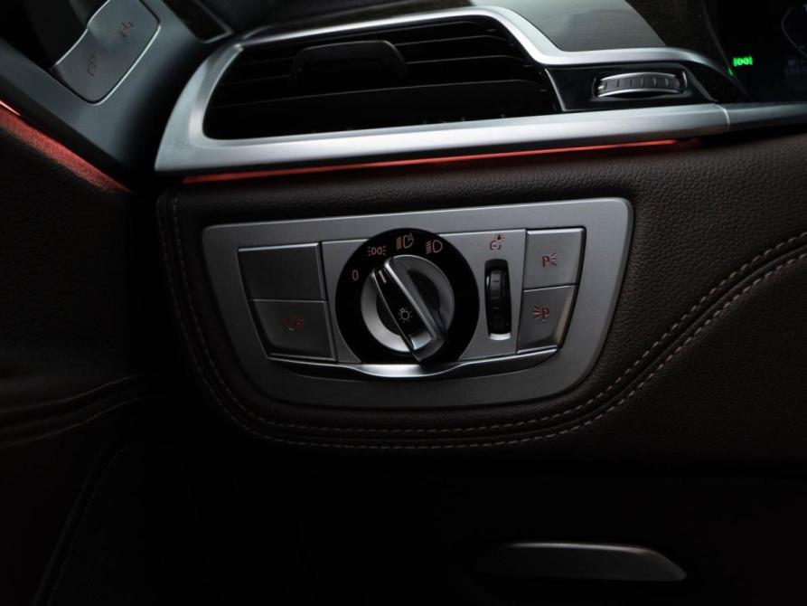 BMW 7 серии VI (G11/G12) Рестайлинг Москва  - изображение 27