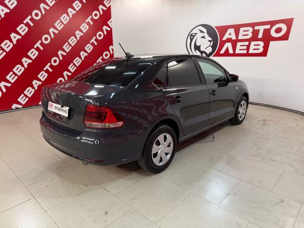 Volkswagen Polo V Рестайлинг с пробегом 2018 года, цена 1 099 000 рублей, 159751 км, седан, Автокод Объявления