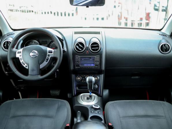 Nissan Qashqai I Рестайлинг с пробегом 2010 года, цена 949 000 рублей, 175263 км, внедорожник, Автокод Объявления