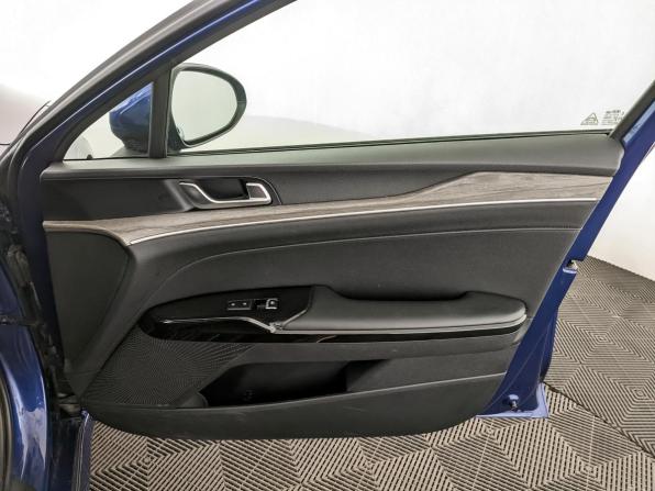 Kia K5 III с пробегом 2021 года, цена 2 750 000 рублей, 59692 км, седан, Автокод Объявления