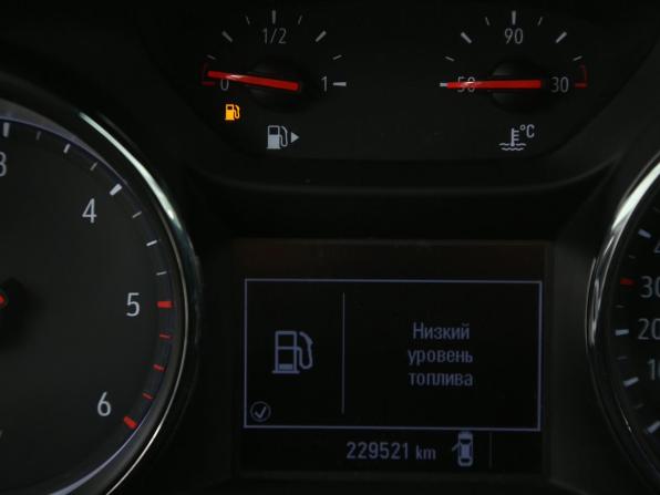 Opel Astra K с пробегом 2018 года, цена 1 099 000 рублей, 229500 км, универсал, Автокод Объявления