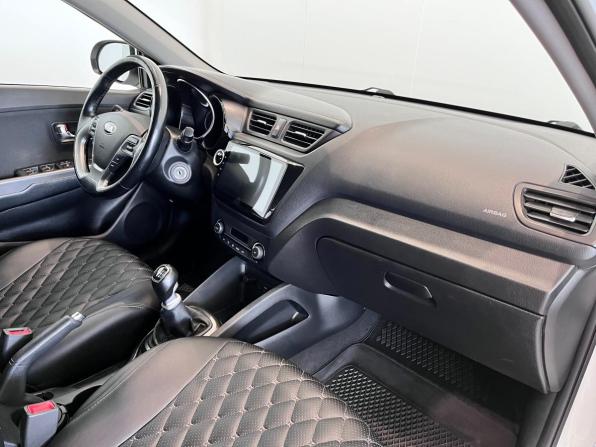Kia Rio III Рестайлинг с пробегом 2016 года, цена 1 100 000 рублей, 126240 км, седан, Автокод Объявления