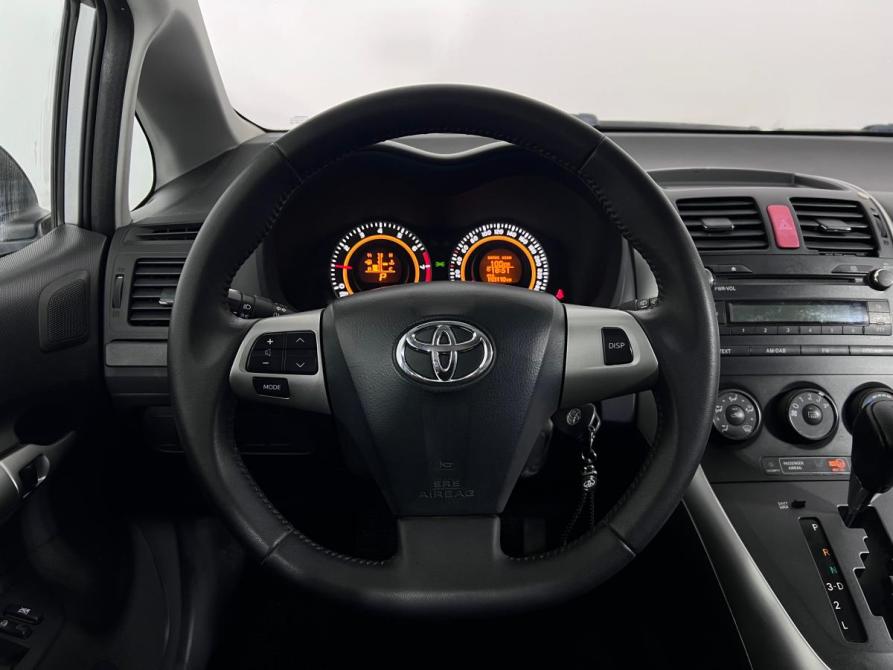 Toyota Auris I Рестайлинг Ростов-на-Дону  - изображение 11