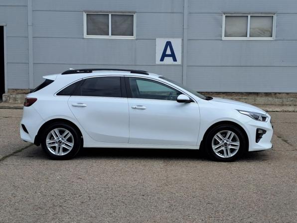 Kia Ceed III с пробегом 2019 года, цена 1 600 000 рублей, 128500 км, хэтчбек, Автокод Объявления