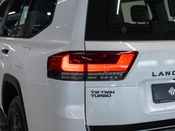 Toyota Land Cruiser 300 Series с пробегом 2024 года, цена 14 000 000 рублей, 24 км, внедорожник, Автокод Объявления