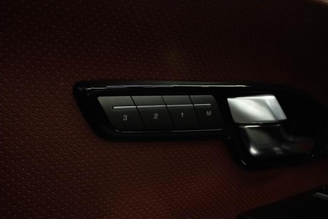 Land Rover Range Rover Evoque I с пробегом 2012 года, цена 2 000 000 рублей, 176738 км, внедорожник, Автокод Объявления