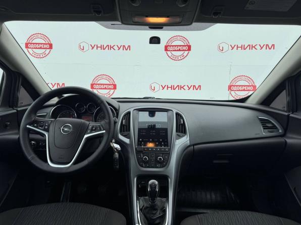 Opel Astra J Рестайлинг с пробегом 2013 года, цена 549 000 рублей, 306999 км, хэтчбек, Автокод Объявления