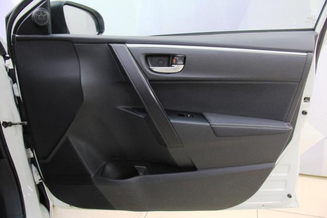 Toyota Corolla XI (E160 E170 E180) Рестайлинг 1 с пробегом 2016 года, цена 1 637 000 рублей, 90161 км, седан, Автокод Объявления