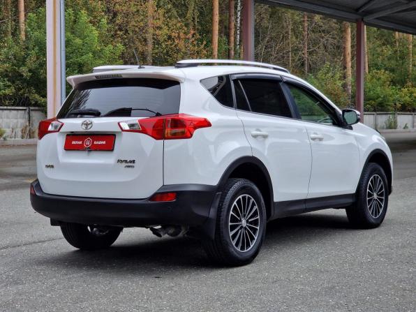 Toyota RAV4 IV (XA40) с пробегом 2015 года, цена 1 999 500 рублей, 198000 км, внедорожник, Автокод Объявления