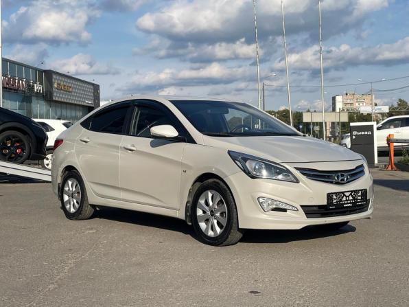 Hyundai Solaris I Рестайлинг с пробегом 2016 года, цена 950 000 рублей, 114600 км, седан, Автокод Объявления