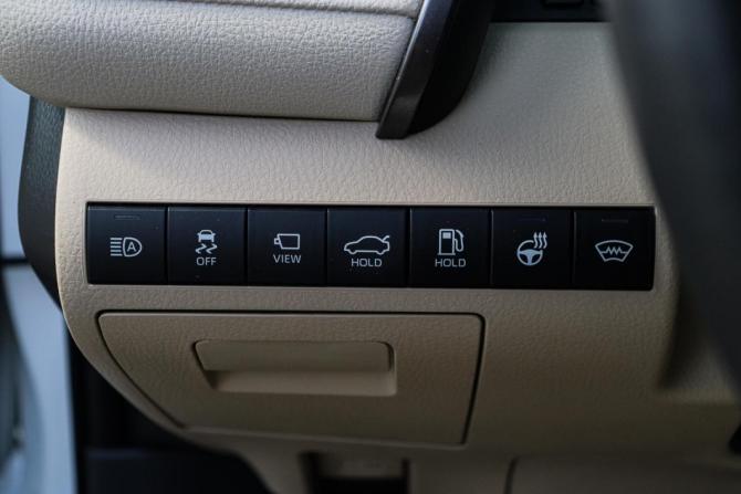 Toyota Camry VIII (XV70) Рестайлинг с пробегом 2021 года, цена 3 800 000 рублей, 102933 км, седан, Автокод Объявления