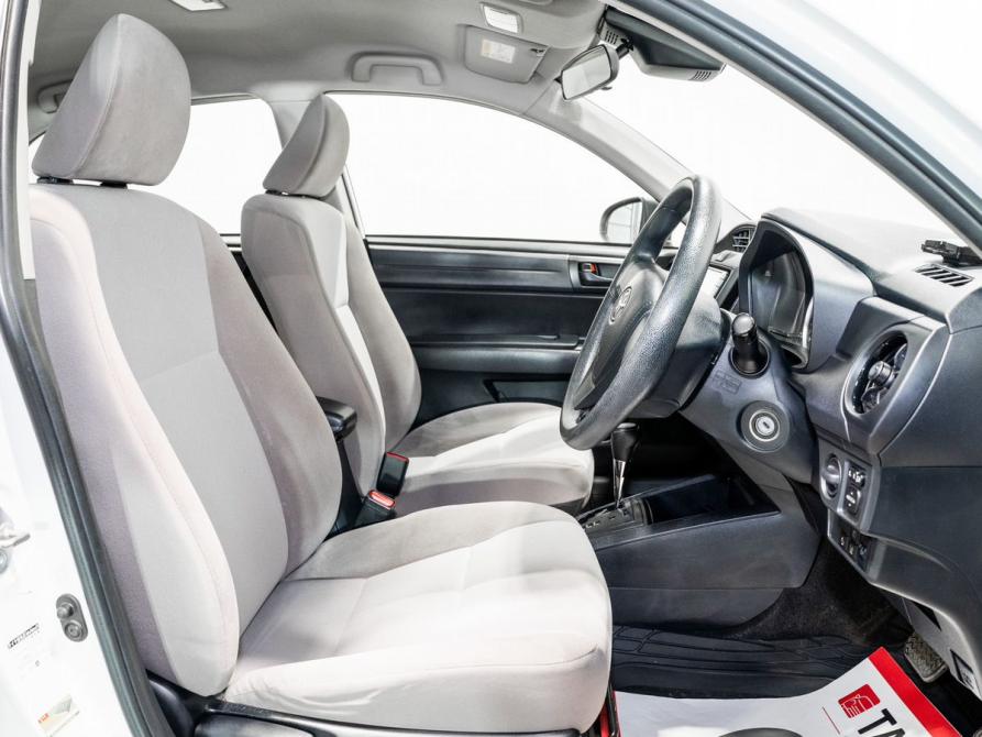 Toyota Corolla XI (E160 E170 E180) Рестайлинг 1 Чита  - изображение 6