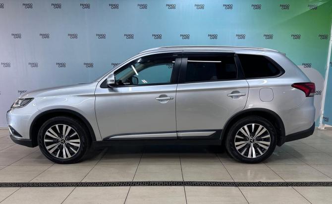 Mitsubishi Outlander III Рестайлинг 3 с пробегом 2018 года, цена 2 100 000 рублей, 172885 км, внедорожник, Автокод Объявления