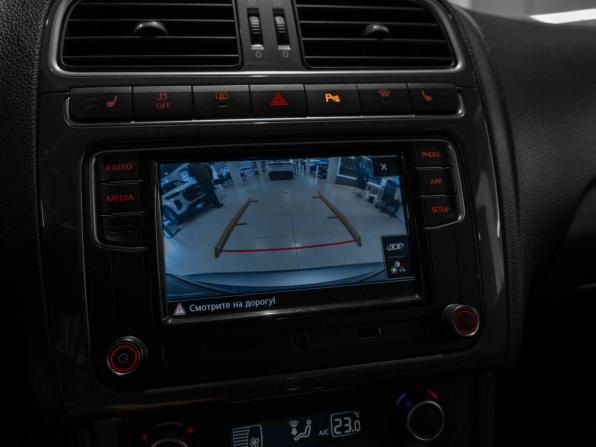 Volkswagen Polo V Рестайлинг с пробегом 2019 года, цена 1 495 000 рублей, 89286 км, седан, Автокод Объявления