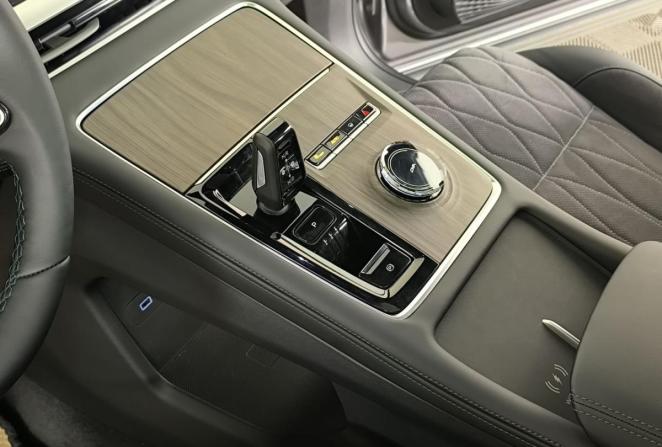 Geely Monjaro I Рестайлинг с пробегом 2025 года, цена 4 100 000 рублей, 3801 км, внедорожник, Автокод Объявления