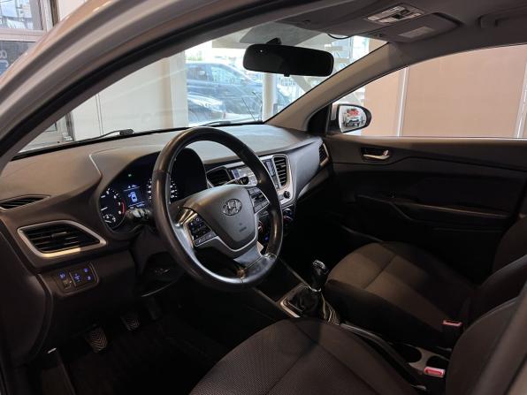 Hyundai Solaris II с пробегом 2017 года, цена 1 250 000 рублей, 141653 км, седан, Автокод Объявления