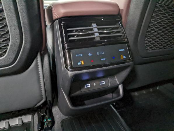 Geely Monjaro I с пробегом 2023 года, цена 2 990 000 рублей, 51008 км, внедорожник, Автокод Объявления