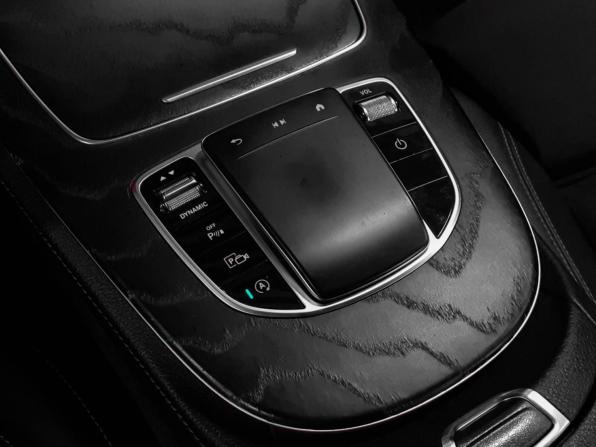 Mercedes-Benz E-Класс V (W213 S213 C238) Рестайлинг с пробегом 2021 года, цена 3 650 000 рублей, 94948 км, седан, Автокод Объявления