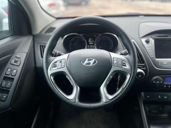 Hyundai ix35 I Рестайлинг с пробегом 2014 года, цена 1 230 000 рублей, 231000 км, внедорожник, Автокод Объявления