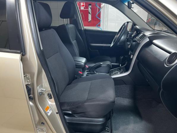 Suzuki Grand Vitara II Рестайлинг с пробегом 2011 года, цена 927 800 рублей, 281110 км, внедорожник, Автокод Объявления