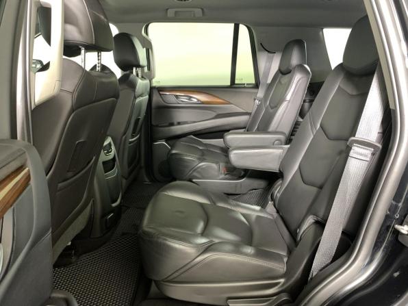 Cadillac Escalade IV с пробегом 2019 года, цена 4 900 000 рублей, 119114 км, внедорожник, Автокод Объявления