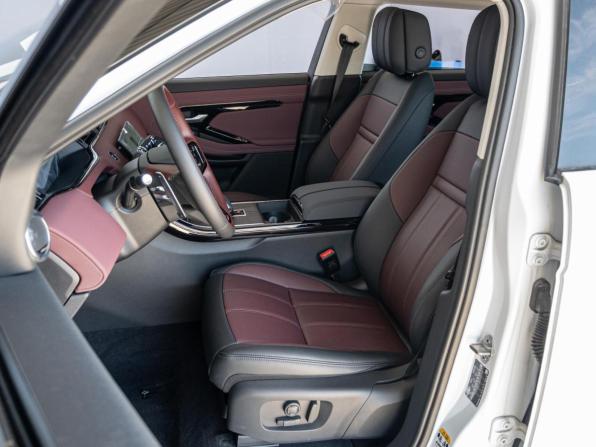 Land Rover Range Rover Evoque II Рестайлинг с пробегом 2025 года, цена 5 850 000 рублей, 65 км, внедорожник, Автокод Объявления