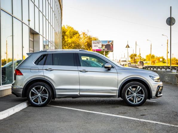 Volkswagen Tiguan II с пробегом 2018 года, цена 2 548 000 рублей, 116427 км, внедорожник, Автокод Объявления