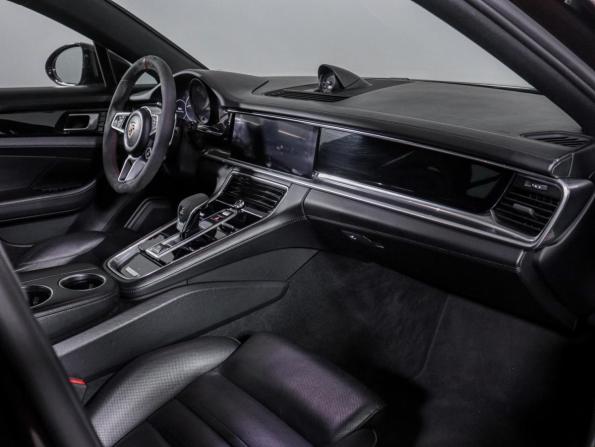 Porsche Panamera II с пробегом 2019 года, цена 7 050 000 рублей, 138049 км, универсал, Автокод Объявления