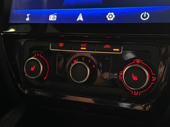 Volkswagen Jetta VI с пробегом 2012 года, цена 999 000 рублей, 110928 км, седан, Автокод Объявления