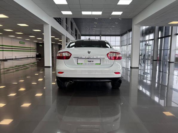 Renault Fluence I Рестайлинг с пробегом 2015 года, цена 895 000 рублей, 181368 км, седан, Автокод Объявления