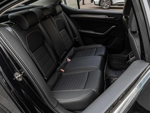 Skoda Superb III Рестайлинг с пробегом 2025 года, цена 3 200 000 рублей, 33 км, лифтбек, Автокод Объявления