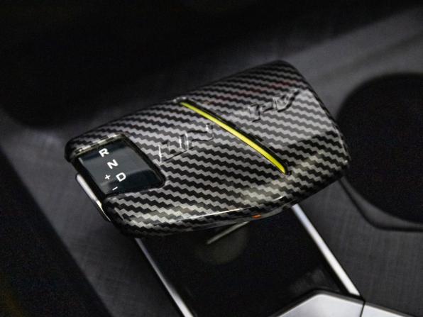 Changan UNI-V I с пробегом 2022 года, цена 2 650 000 рублей, 47143 км, лифтбек, Автокод Объявления