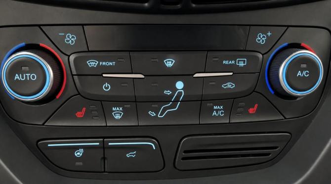Ford Kuga II Рестайлинг с пробегом 2019 года, цена 1 689 000 рублей, 97778 км, внедорожник, Автокод Объявления