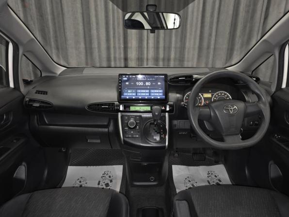 Toyota Wish II с пробегом 2010 года, цена 1 050 000 рублей, 240000 км, минивэн, Автокод Объявления