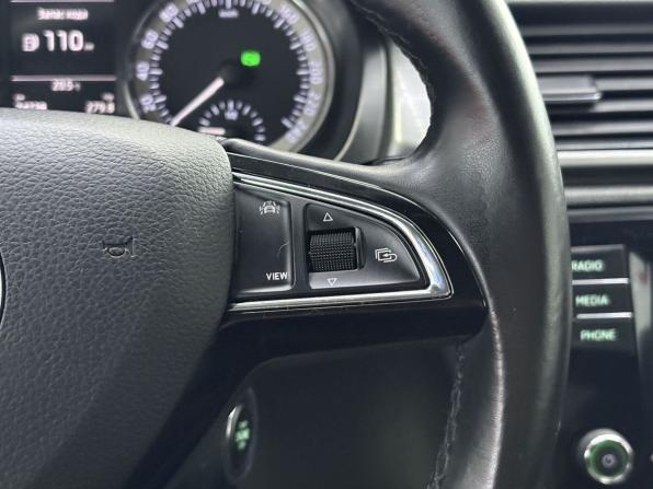Skoda Rapid I Рестайлинг с пробегом 2019 года, цена 1 635 000 рублей, 74738 км, лифтбек, Автокод Объявления