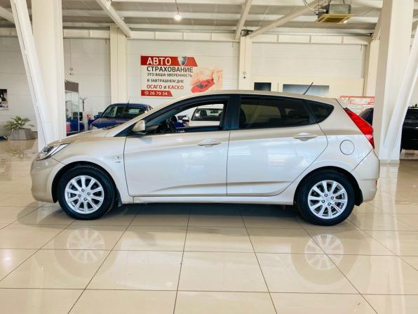 Hyundai Solaris I с пробегом 2011 года, цена 950 000 рублей, 103000 км, хэтчбек, Автокод Объявления