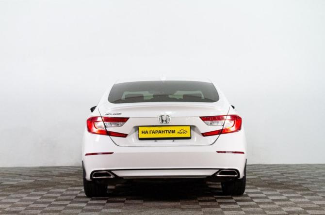 Honda Accord X с пробегом 2018 года, цена 2 199 000 рублей, 152000 км, седан, Автокод Объявления