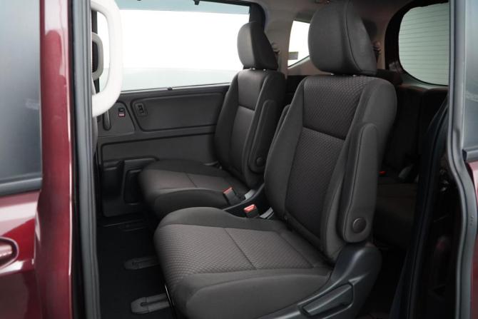 Honda Freed II Рестайлинг с пробегом 2023 года, цена 2 250 055 рублей, 3733 км, компактвэн, Автокод Объявления