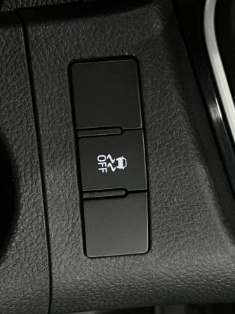 Toyota Corolla XI (E160 E170 E180) Рестайлинг 1 с пробегом 2018 года, цена 1 450 000 рублей, 105500 км, седан, Автокод Объявления