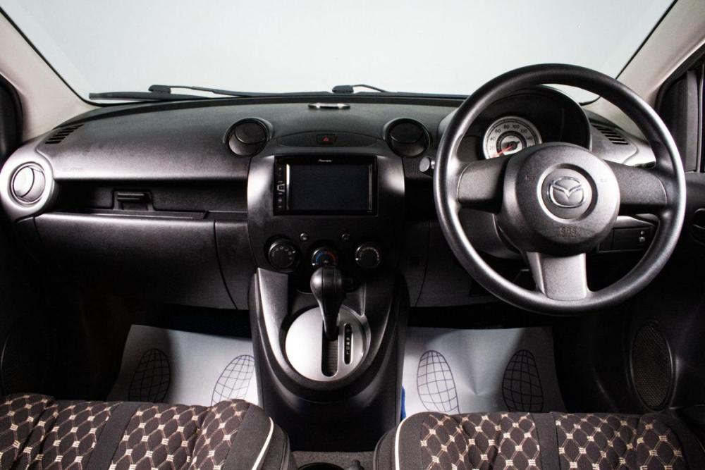 Mazda Demio III (DE) Сургут  - изображение 13