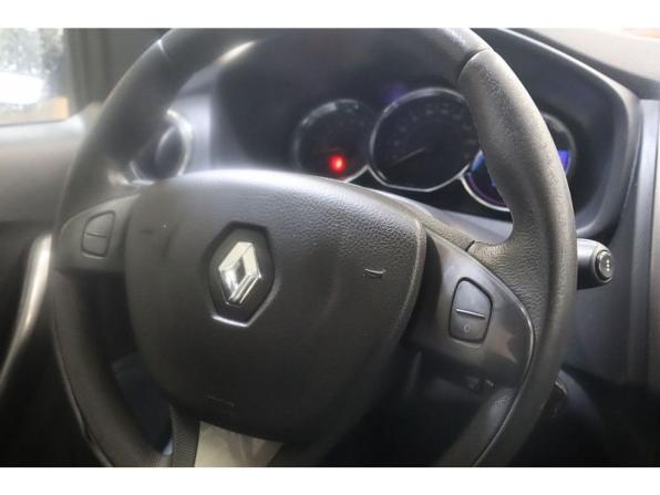 Renault Sandero II с пробегом 2017 года, цена 810 000 рублей, 175409 км, хэтчбек, Автокод Объявления